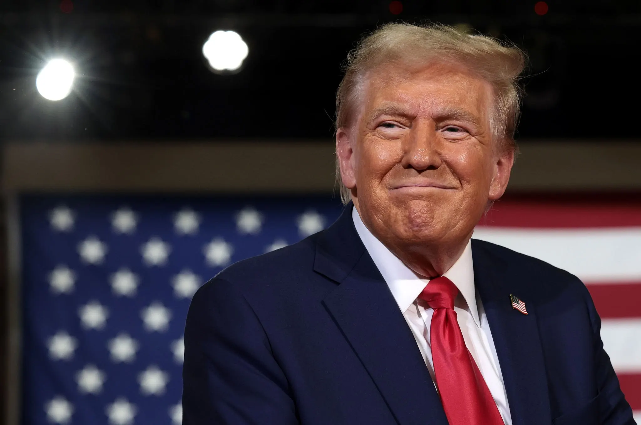 Aux Etats-Unis, Donald Trump confirme sa volonté de rupture par une première série de nominations