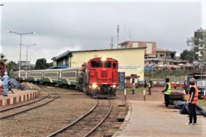 Lire la suite à propos de l’article Accident ferroviaire : Un piéton fauché par un train à Yaoundé