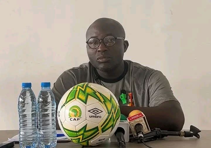 You are currently viewing Tournoi de l’UNIFFAC : Le sélectionneur de la RCA accuse le Cameroun de jouer avec les « papas »